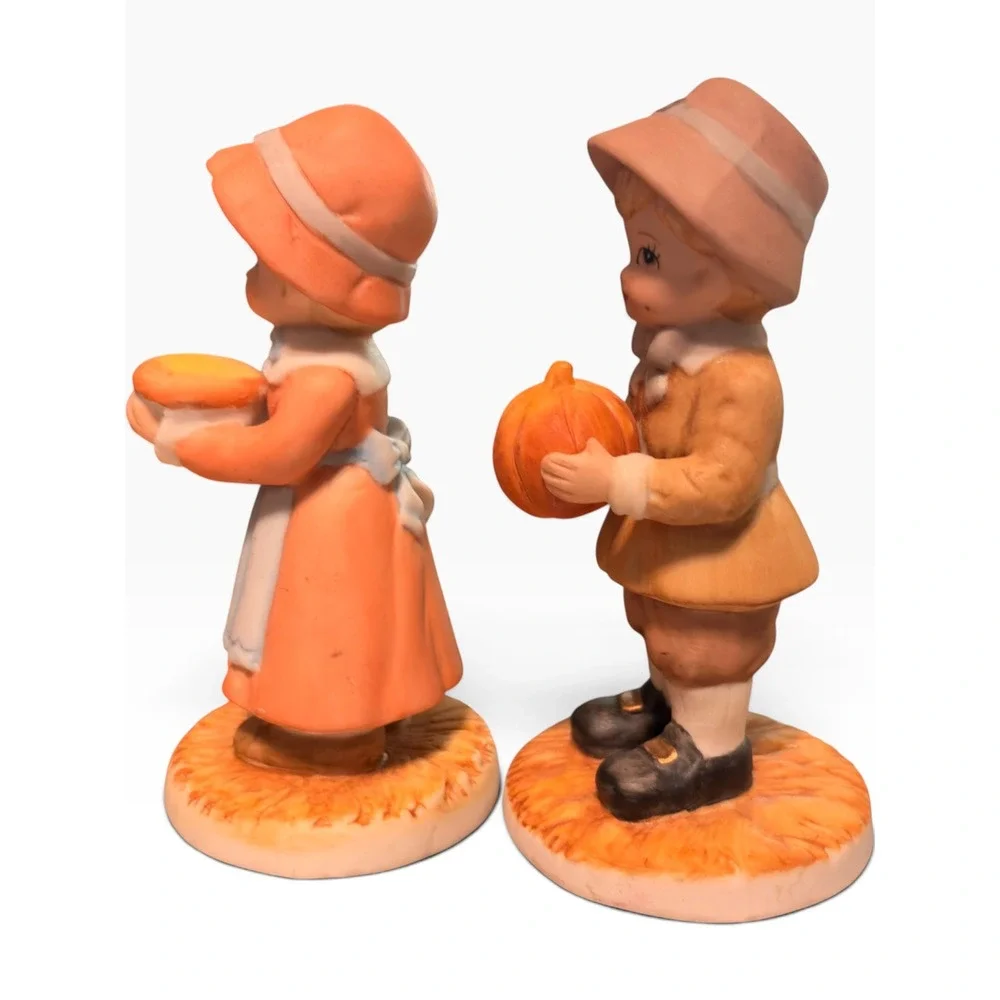 Vintage Thanksgiving Pilgrim Boy & Girl Ceramic Figurines Set Harvest Decor 4.5